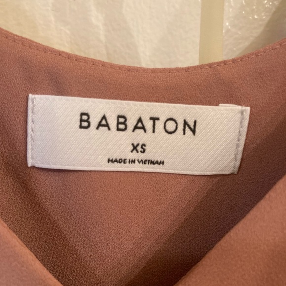 Babaton Everly Blouse V-Neck Camisole - Picture 4 of 5